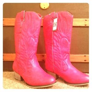 New Red cowgirl boots size 7
